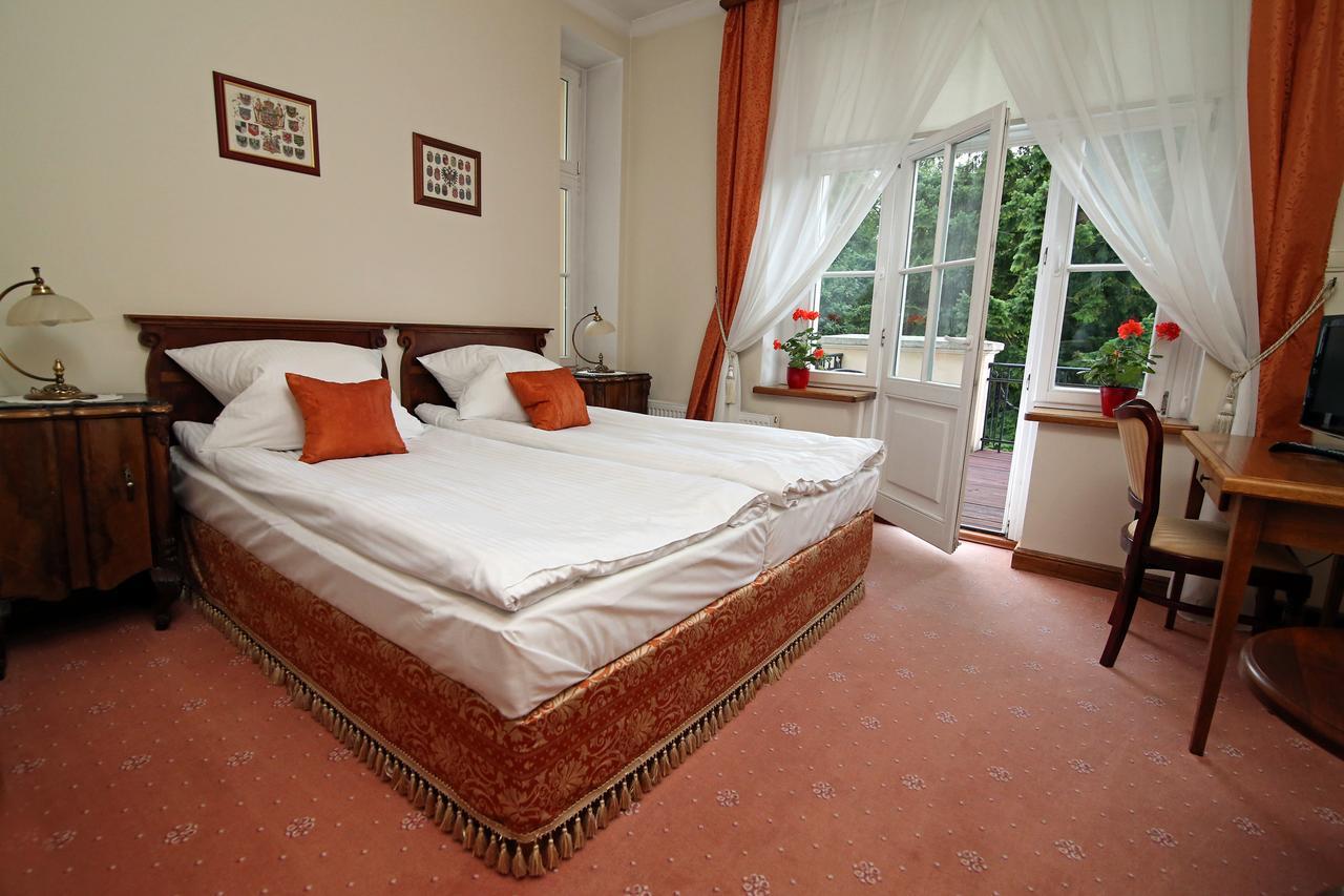 Dwor Bieland Bed and Breakfast Έλμπλαγκ Εξωτερικό φωτογραφία