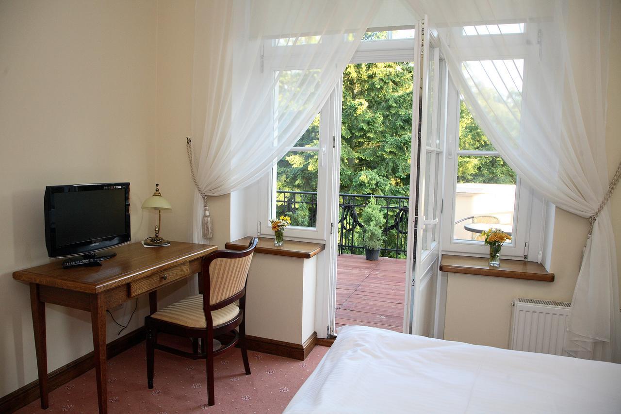 Dwor Bieland Bed and Breakfast Έλμπλαγκ Εξωτερικό φωτογραφία